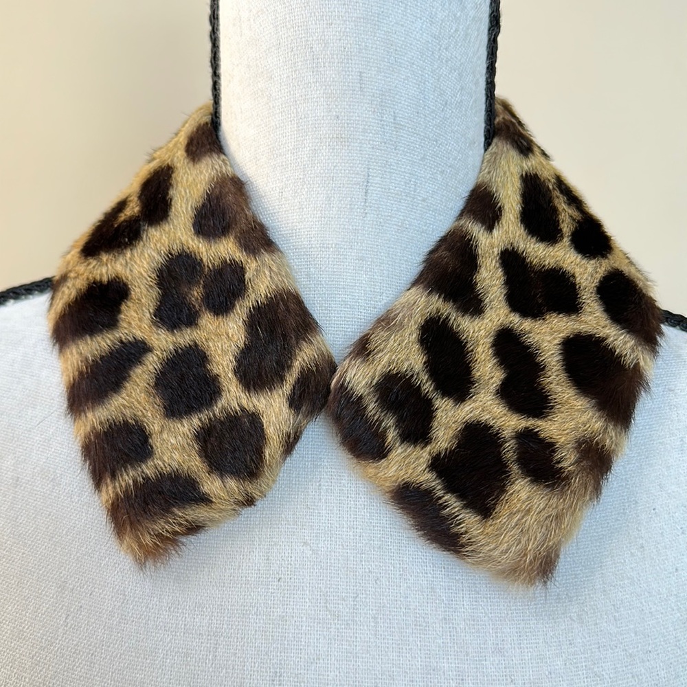 Vintage Cheetah Print Fur Collar